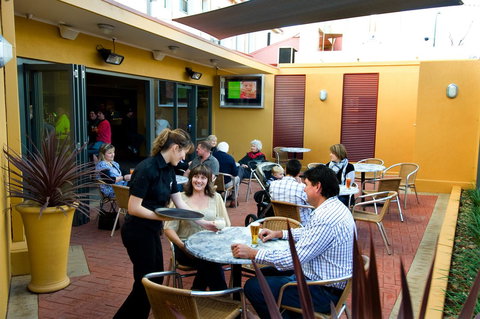 Loxton Community Hotel Motel - Tourism Gold Coast 13