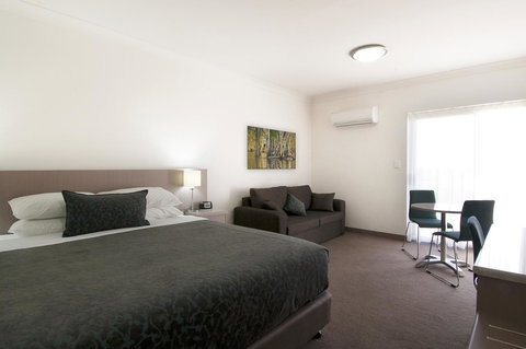 Loxton Community Hotel Motel - Tourism Gold Coast 14