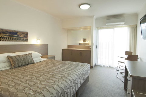 Loxton Community Hotel Motel - Tourism Gold Coast 20