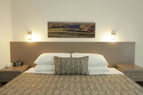 Loxton Community Hotel Motel - Tourism Gold Coast 22