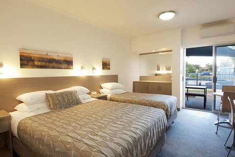Loxton Community Hotel Motel - Tourism Gold Coast 23