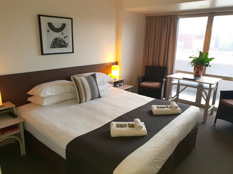 Nightcap At Hotel Victor - Gold Coast 7