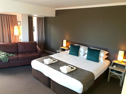 Nightcap At Hotel Victor - Gold Coast 11