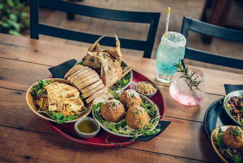 Mick O\'Sheas - Gold Coast 10