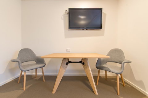 Mick O\'Sheas - Gold Coast 8