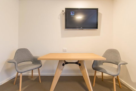 Mick O\'Sheas - Gold Coast 13