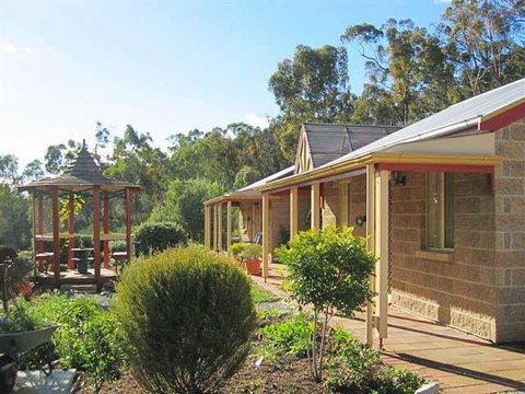 Riesling Trail & Clare Valley Cottages - Tourism Gold Coast 0
