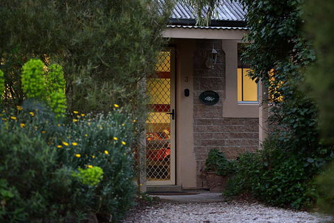 Riesling Trail & Clare Valley Cottages - Tourism Gold Coast 1