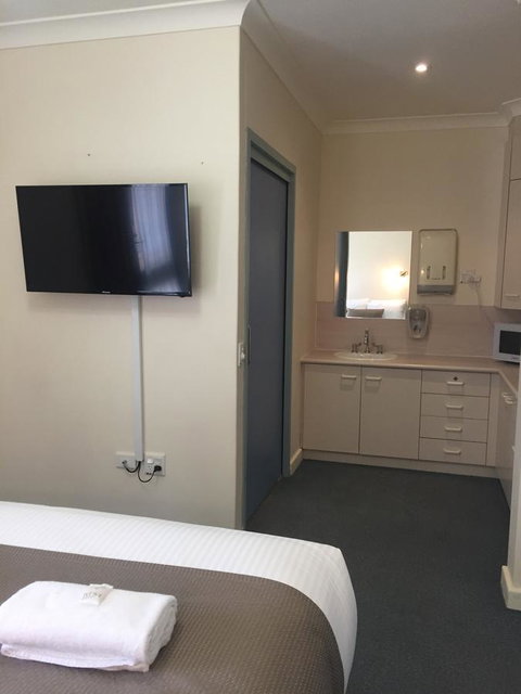 Port Pirie Accommodation And Apartments - Tourism Gold Coast 15