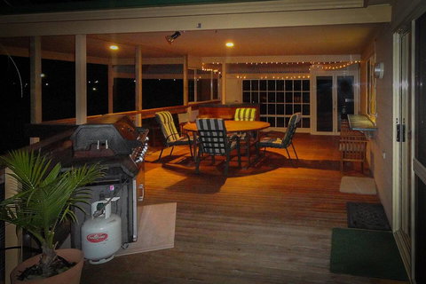 Baywatch - Tourism Gold Coast 11