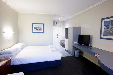 The Commodore - Tourism Gold Coast 27