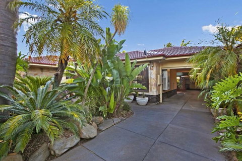 The Palms - Gold Coast 7