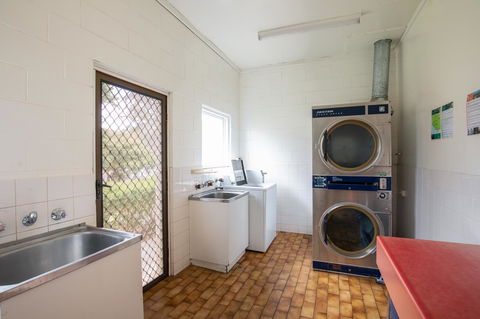 Blue Lake Holiday Park - Tourism Gold Coast 11
