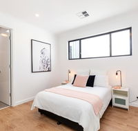 Brand new affordable luxury 3 bedroom 3 bathrooms house close to Adelaide city Chinatown beach Adelaide Airport - Tourism Gold Coast