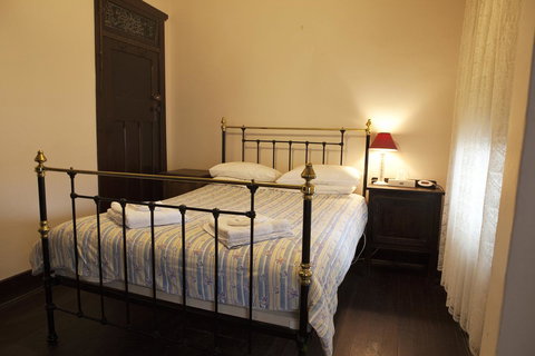 The Rising Sun Hotel - Tourism Gold Coast 13