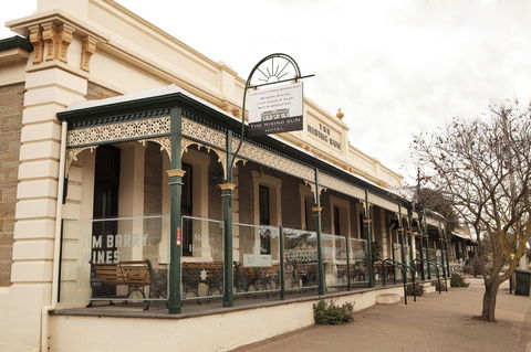 The Rising Sun Hotel - Tourism Gold Coast 10