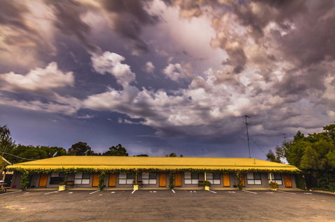 Country Roads Motor Inn Naracoorte - Tourism Gold Coast 40