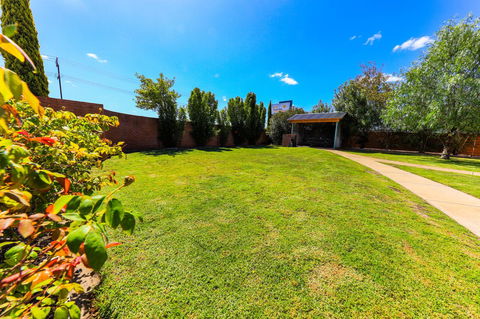 Country Roads Motor Inn Naracoorte - Tourism Gold Coast 43