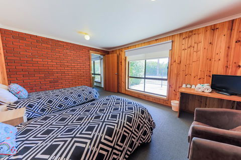 Country Roads Motor Inn Naracoorte - Tourism Gold Coast 15
