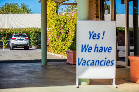 Country Roads Motor Inn Naracoorte - Tourism Gold Coast 22