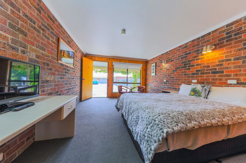 Country Roads Motor Inn Naracoorte - Tourism Gold Coast 4