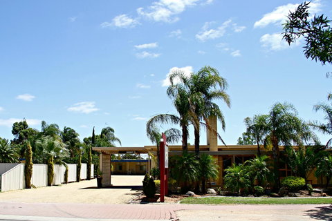 Renmark Motor Inn - Gold Coast 12