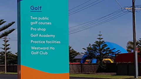 Acaill Accommodation Esplanade Living Self Check-In Self Check-Out - Tourism Gold Coast 12