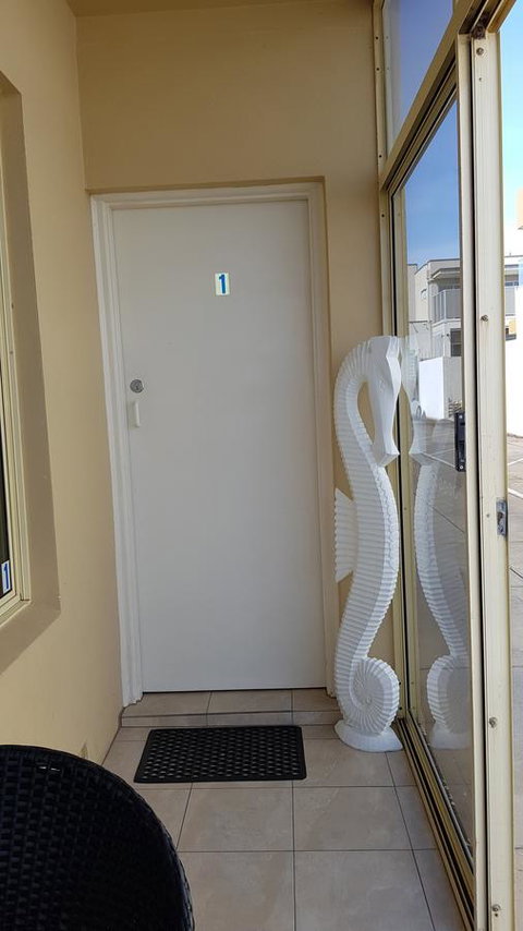 Acaill Accommodation Esplanade Living Self Check-In Self Check-Out - Tourism Gold Coast 42