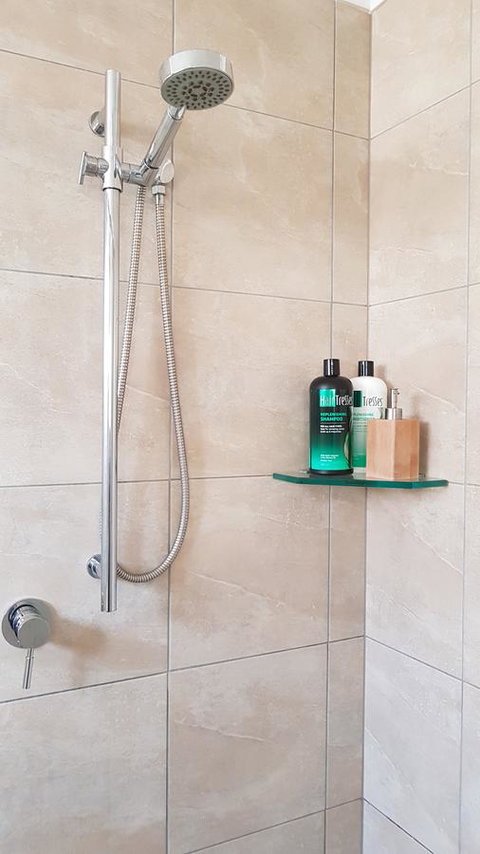 Acaill Accommodation Esplanade Living Self Check-In Self Check-Out - Tourism Gold Coast 28