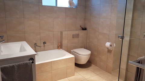 Acaill Accommodation Esplanade Living Self Check-In Self Check-Out - Tourism Gold Coast 26