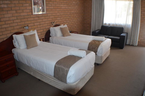 Deer Park Motor Inn Armidale - Tourism Gold Coast 4