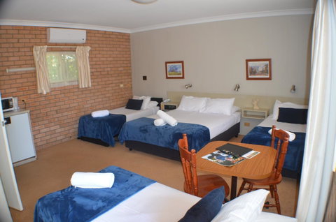 Deer Park Motor Inn Armidale - Tourism Gold Coast 9