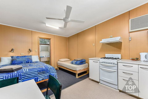 Millicent Hillview Caravan Park - Tourism Gold Coast 11