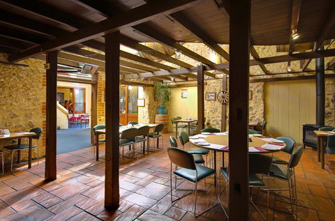 Victoria Hotel Strathalbyn - Tourism Gold Coast 12