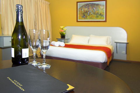 Victoria Hotel Strathalbyn - Tourism Gold Coast 13