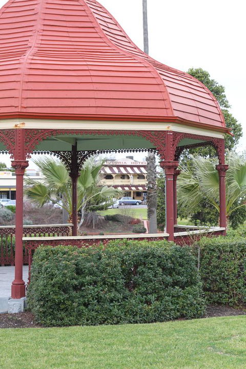 Victoria Hotel Strathalbyn - Tourism Gold Coast 8