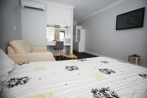 St Francis Winery - Tourism Gold Coast 4