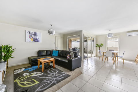 City Fringe Apartment B, Mount Gambier - Tourism Gold Coast 4