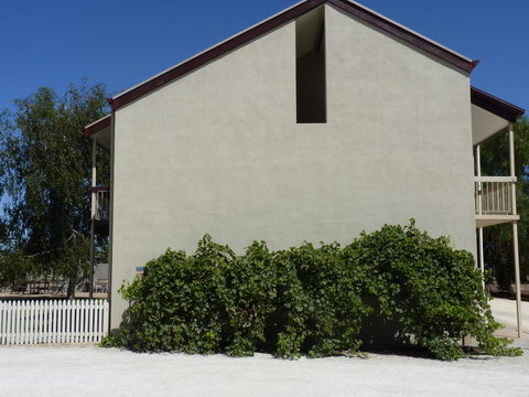 Coonawarra Motor Lodge - Tourism Gold Coast 8