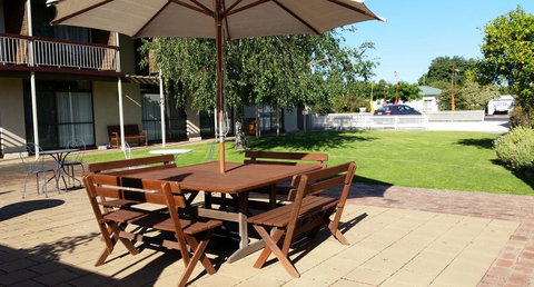 Coonawarra Motor Lodge - Tourism Gold Coast 14