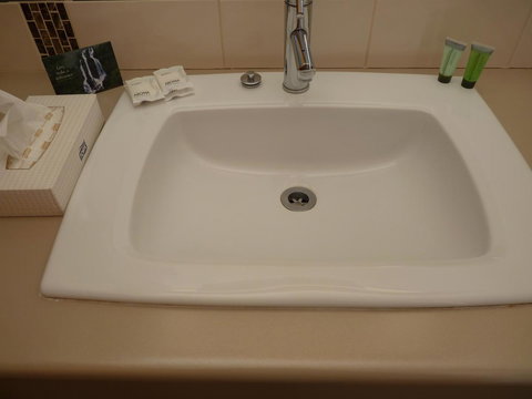 Coonawarra Motor Lodge - Tourism Gold Coast 16