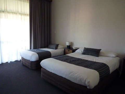 Coonawarra Motor Lodge - Tourism Gold Coast 7