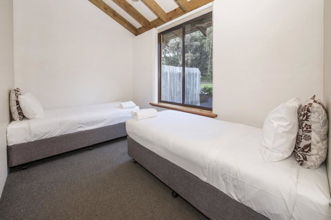 Chandlers Smiths Beach Villas - Tourism Gold Coast 7