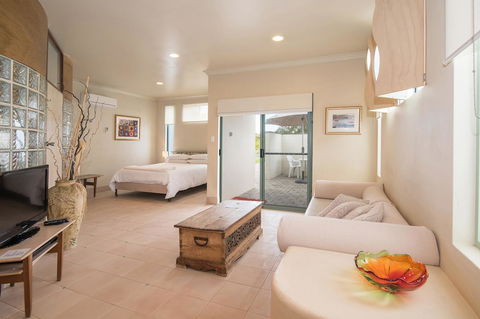 Sea & Soul Beachside Apartments - Tourism Gold Coast 0