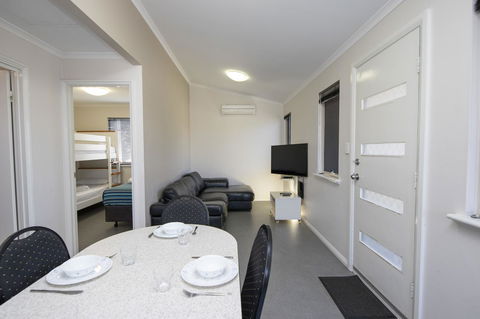 Karrinyup Waters Resort - Tourism Gold Coast 14