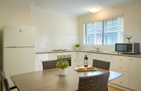 Albany Motel & Apartments - Tourism Gold Coast 5