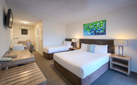 Albany Motel & Apartments - Tourism Gold Coast 9