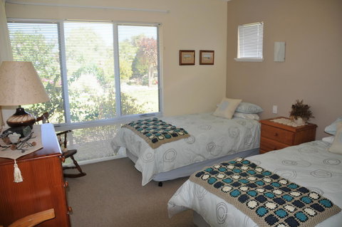 Glenelg On King Bed & Breakfast - Tourism Gold Coast 27