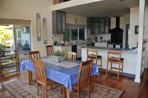 Glenelg On King Bed & Breakfast - Tourism Gold Coast 22