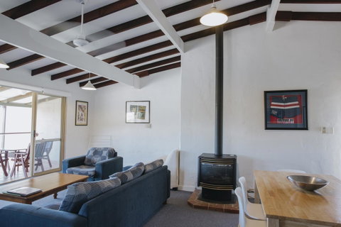 Canal Rocks Beachfront Apartments - Tourism Gold Coast 29